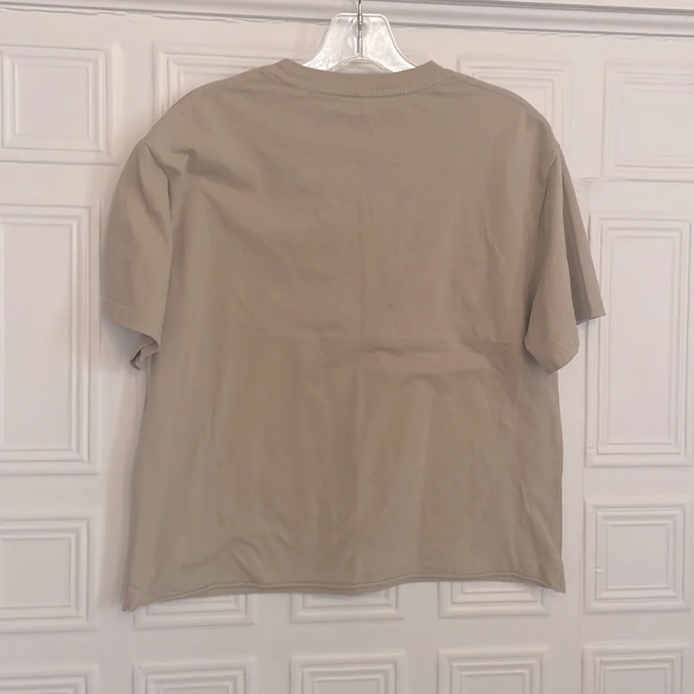 Vintage inspired “Tennis Club" Graphic Tee Size Medium. - Picture 2 of 5